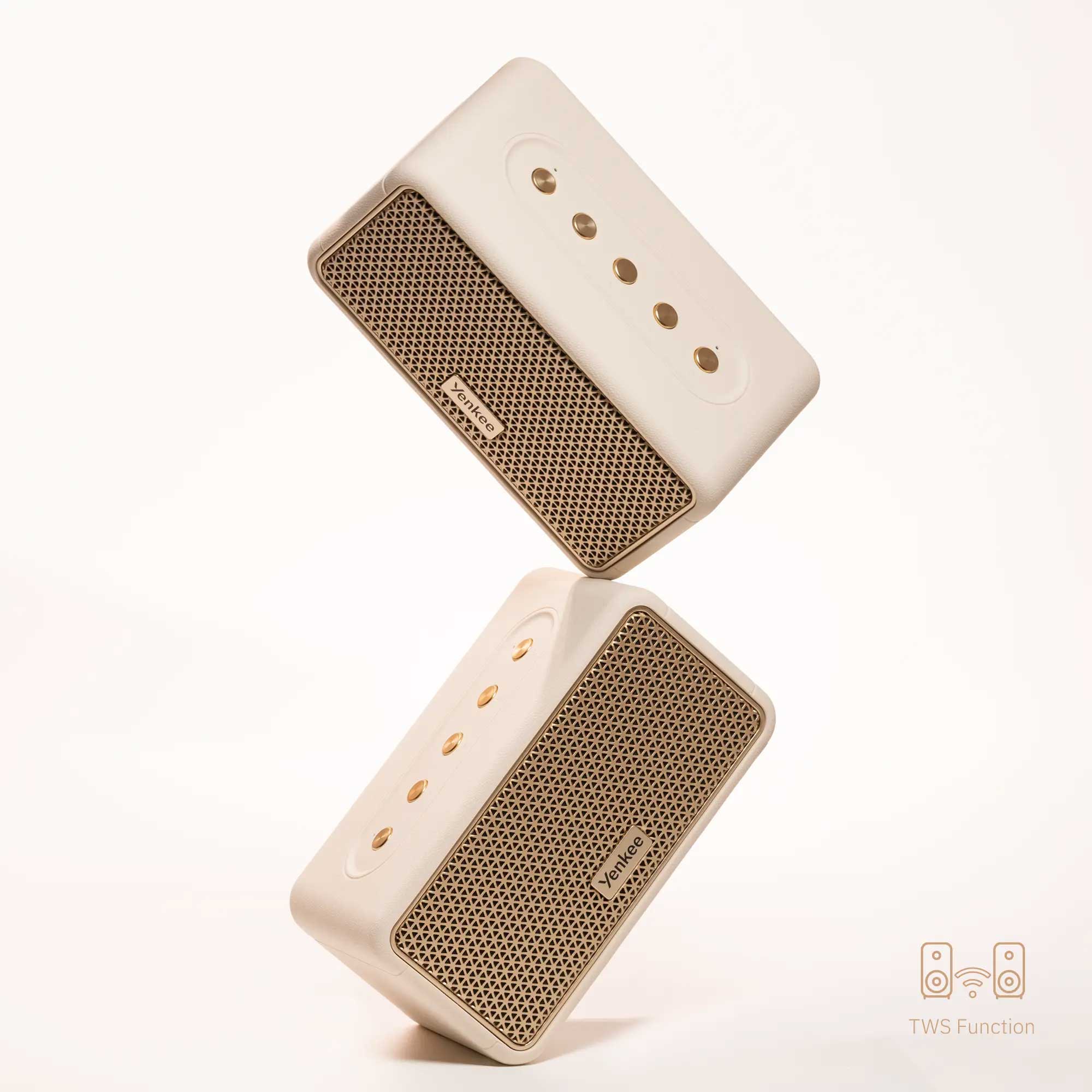 <strong>Priestorový zvuk so stereo efektom</strong>